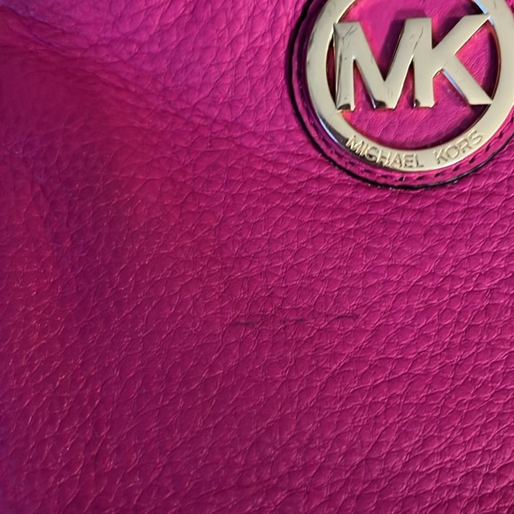 Michael Kors Crossbody - Picture 5 of 6